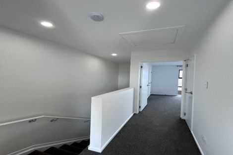 Photo of property in 9 Raupeti Lane, Henderson, 0612