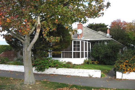 Photo of property in 2/19 Newbridge Place, Ilam, Christchurch, 8041