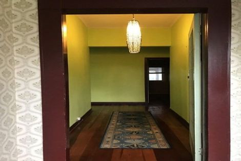 Photo of property in 16 Rimu Street, New Lynn, Auckland, 0600