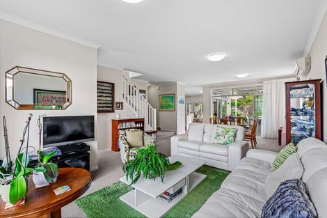 Photo of property in 61 Panorama Heights, Orewa, 0931