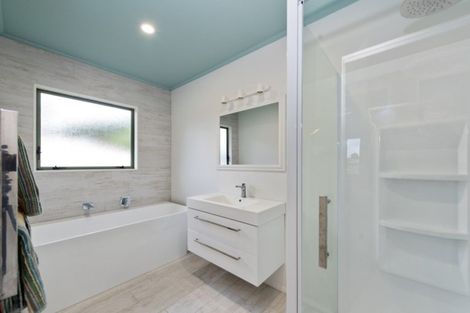 Photo of property in 56 Highgrove Place, Bethlehem, Tauranga, 3110