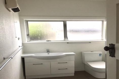 Photo of property in 1/170 Main North Road, Redwood, Christchurch, 8051