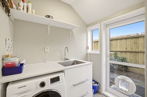 Photo of property in 2/122 Harewood Road, Papanui, Christchurch, 8053