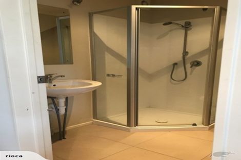 Photo of property in 38 Highland Avenue, Titirangi, Auckland, 0604