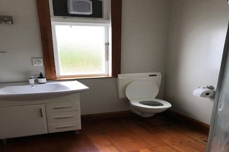 Photo of property in 11 Highbury Crescent, Highbury, Wellington, 6012