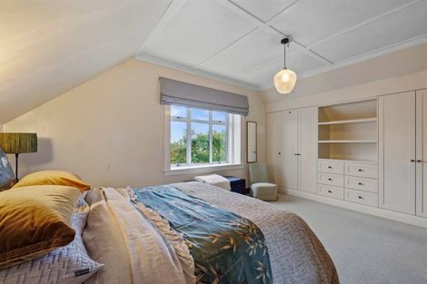 Photo of property in 13 Paynters Avenue, Strandon, New Plymouth, 4312