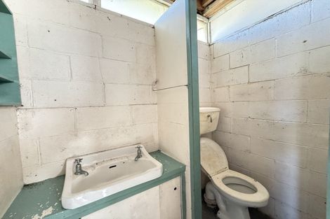 Photo of property in 25 Battiscombe Terrace, Waitara, 4320