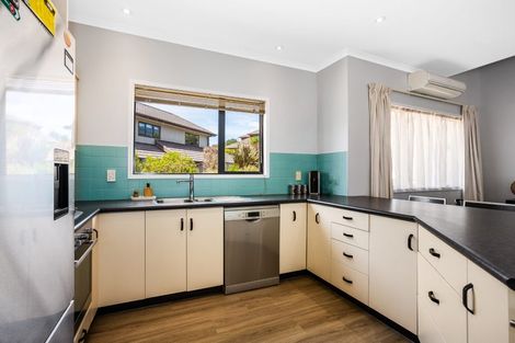 Photo of property in 26 Navigation Drive, Whitby, Porirua, 5024