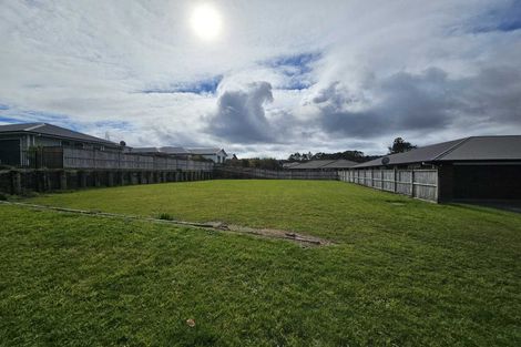 Photo of property in 4 Malbec Place, Huapai, Kumeu, 0810