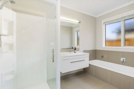 Photo of property in 18 Chalgrove Road, Huntington, Hamilton, 3210