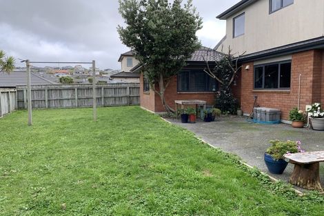 Photo of property in 8 Fiordland Place, Aotea, Porirua, 5024