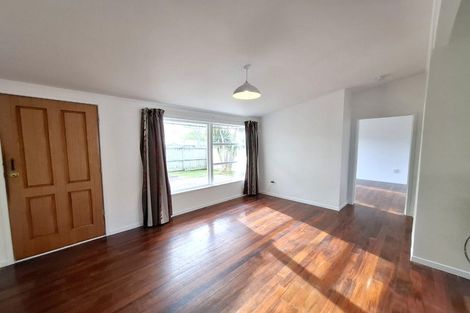 Photo of property in 2/2 Lansdowne Street, Bayswater, Auckland, 0622