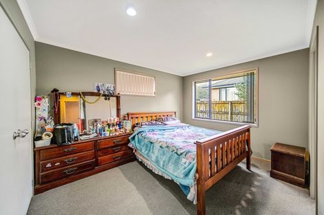 Photo of property in 35 Plumley Crescent, Mangere, Auckland, 2022