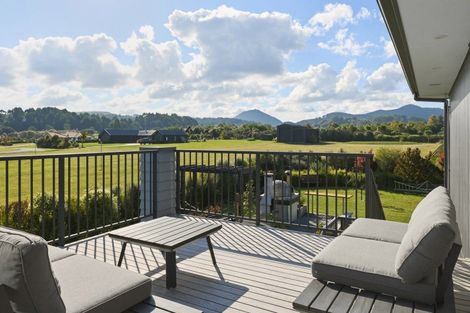 Photo of property in 9 Lancewood Way, Kinloch, Taupo, 3377