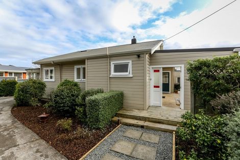Photo of property in 204a Tukapa Street, Westown, New Plymouth, 4310