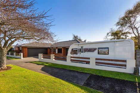 Photo of property in 22 Truby King Street, Merrilands, New Plymouth, 4312