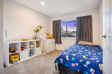 Photo of property in 68 South Kensington Way, Henderson, Auckland, 0612