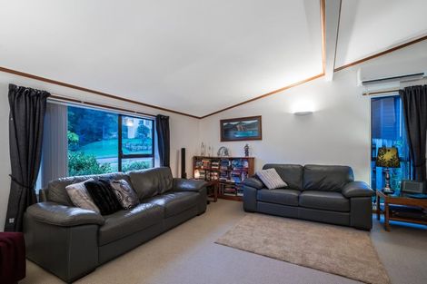 Photo of property in 19 Shackle Lane, Whitby, Porirua, 5024