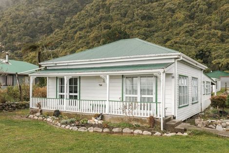 Photo of property in 25 Torea Street, Granity, 7823