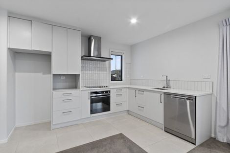 Photo of property in 2 Kimbolton Street, Rototuna North, Hamilton, 3210