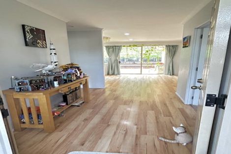 Photo of property in 7 Fernbank Lane, Greenhithe, Auckland, 0632