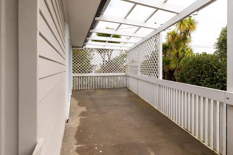 Photo of property in 73 Gloria Avenue, Te Atatu Peninsula, Auckland, 0610