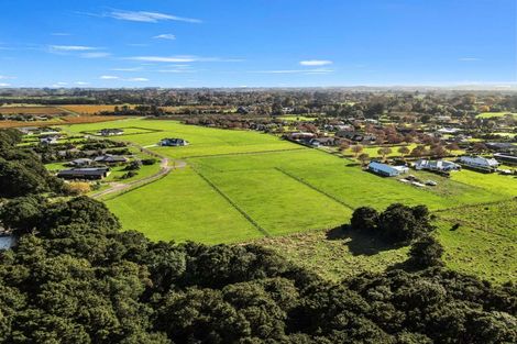 Photo of property in 35 Woven Stone Way, Ohau, 5570
