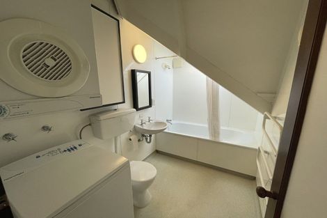 Photo of property in 23/10 Pitarua Street, Thorndon, Wellington, 6011