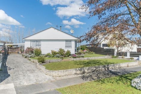 Photo of property in 66 Hillcrest Drive, Kelvin Grove, Palmerston North, 4414