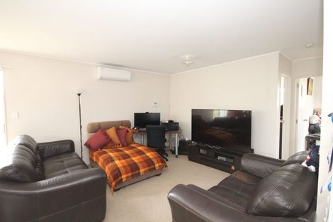 Photo of property in 625b Swanson Road, Swanson, Auckland, 0612