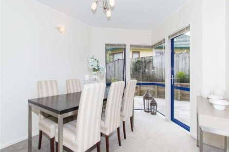 Photo of property in 8 Rimu Rise, Albany, Auckland, 0632