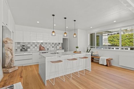 Photo of property in 107 Fulford Street, New Plymouth, 4310