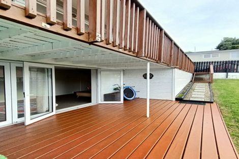 Photo of property in 2/527 Glenfield Road, Glenfield, Auckland, 0629