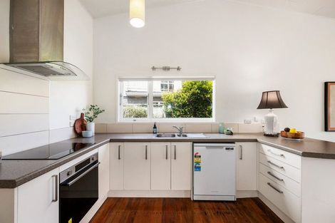Photo of property in 30 Madras Street, Khandallah, Wellington, 6035