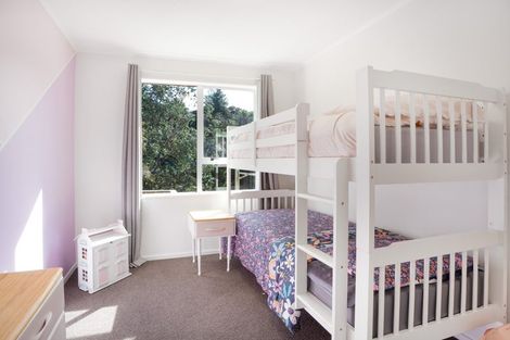 Photo of property in 15 Woolwich Close, Whitby, Porirua, 5024