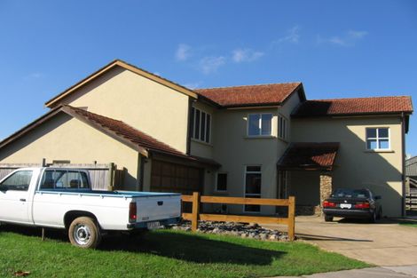 Photo of property in 37 Kinleith Way, Albany, Auckland, 0632