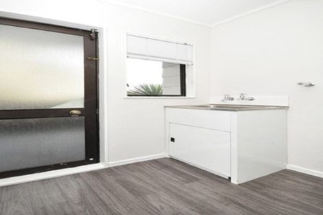 Photo of property in 2/31 Halsey Road, Manurewa, Auckland, 2102