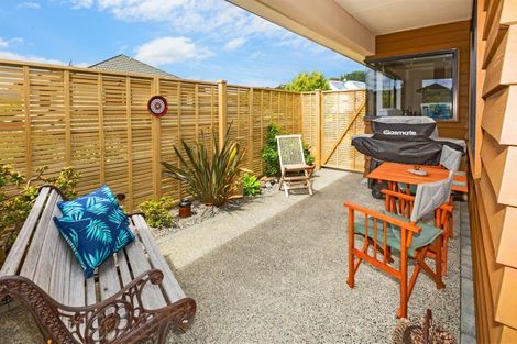 Photo of property in 28 Navigation Drive, Whitby, Porirua, 5024