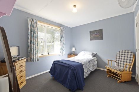 Photo of property in 8 Wairau Place, Kelvin Grove, Palmerston North, 4414