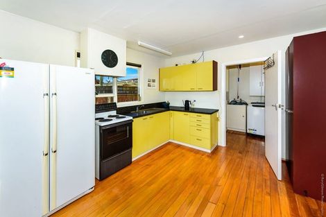 Photo of property in 28 Sandra Street, South New Brighton, Christchurch, 8062