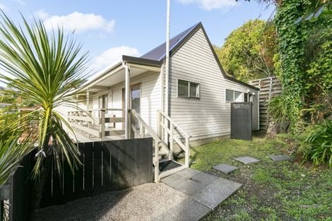 Photo of property in 9 Ridd Crescent, Karori, Wellington, 6012