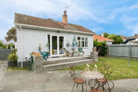 Photo of property in 35 Nuffield Avenue, Marewa, Napier, 4110