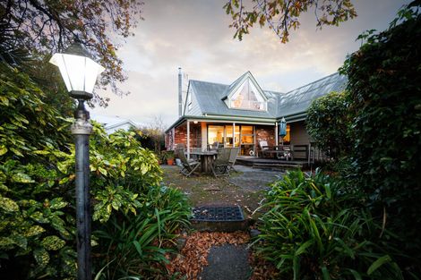 Photo of property in 570 Featherston Street, Roslyn, Palmerston North, 4414