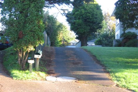 Photo of property in 2/7 Banksia Place, Goodwood Heights, Auckland, 2105