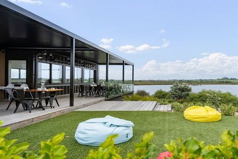 Photo of property in 11 Ngakoro Road, Karaka, Papakura, 2113