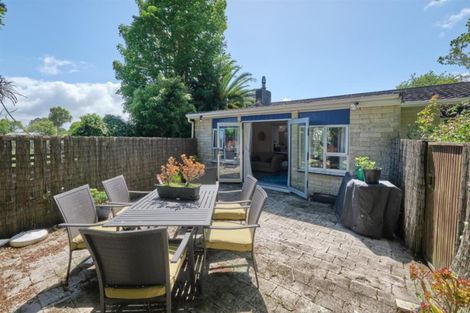 Photo of property in 121 Hamlet Street, Stratford, 4332