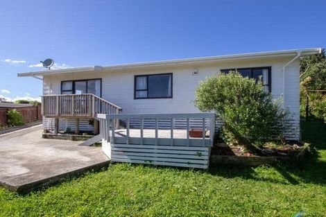 Photo of property in 2 Alister Way, Churton Park, Wellington, 6037