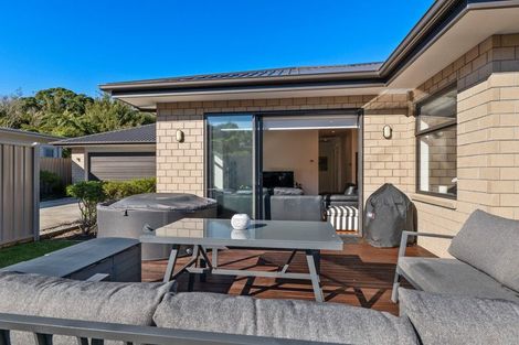 Photo of property in 4 Fern Lane, Whalers Gate, New Plymouth, 4310