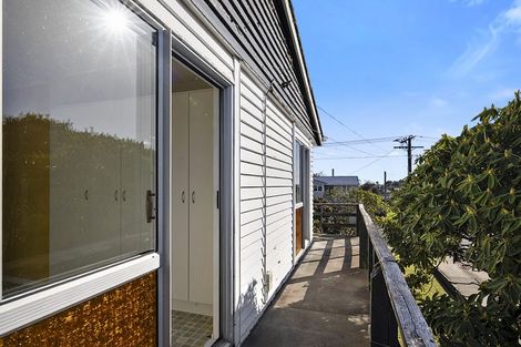 Photo of property in 4 Clerke Place, Marfell, New Plymouth, 4310