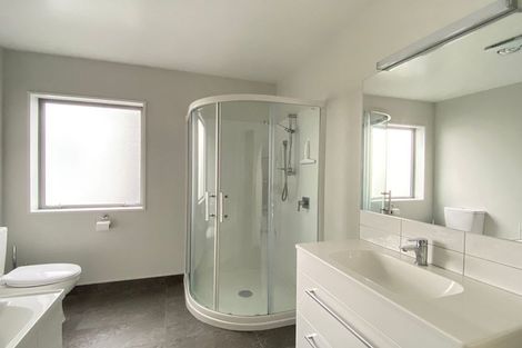 Photo of property in 38 Menin Gate Crescent, Broomfield, Christchurch, 8042